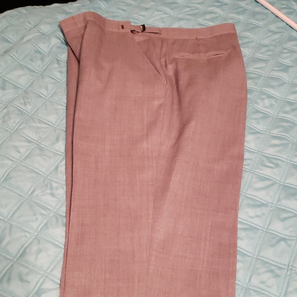 Suit - Picture 7 of 8